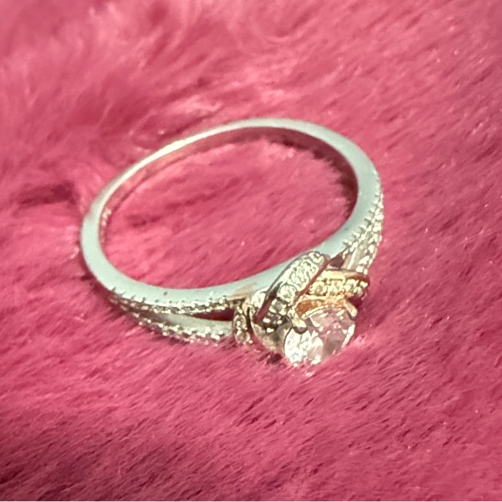 Stunning Silver and Gold Women's Ring